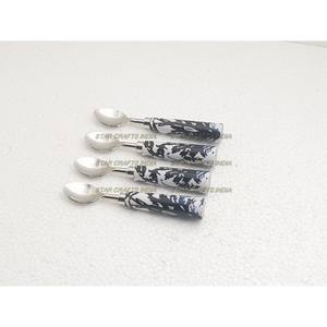 Juego de Cubiertos Creativos de Acero Inoxidable con Diseño Navideño y Mango de Mármol, Cuchillos de Acero, Opción para Cocina y Restaurante - Product Image 6