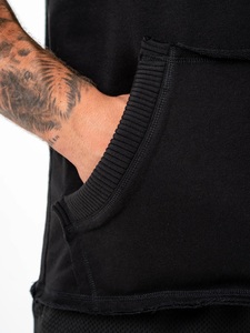 Sudadera con Capucha Negra, Logotipo Personalizado, Tejido Grueso 100% Algodón, Estilo Retro Cuadrado, Efecto Desgastado por el Sol, Cierre de Cremallera, Estilo Vintage Lavado al Ácido, Corte Holgado - Product Image 4