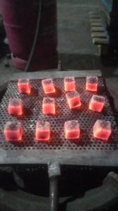 Disfrute de una experiencia duradera con la excepcional shisha indonesiana Coconut Charcoal Indonesia. - Product Image 5