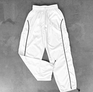 Pantalones de chándal de nailon holgados y casuales negros con botones laterales y rayas, joggers de nailon de poliéster para hombre - Product Image 5