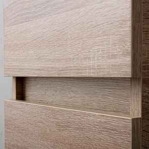 Colonne de salle de bain suspendue en chêne Well Belize avec 2 portes, ensembles de salle de bain élégants - Product Image 5