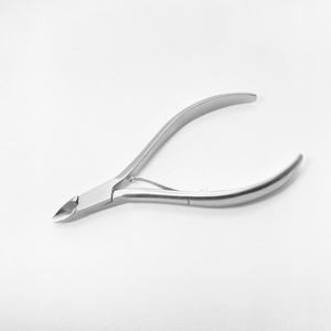 Pinzas profesionales de alta calidad para cutículas, borde de corte afilado, venta de Vietnam - Product Image 1