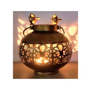 Precio al por mayor Iluminación moderna Decoración Linternas de metal Patio antiguo Vela Decoraciones Linterna Iluminación Artesanía de metal - Product Image 5