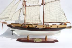 โมเดลเรือ LYNX ทำจากไม้ธรรมชาติ ทาสีด้วยเทคนิคพิเศษ รูปทรงอิสระ ของตกแต่งบ้าน ศิลปะฮวงจุ้ย ของสะสม ของตกแต่งบ้านสไตล์จีน - Product Image 6