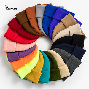 Nouveau fabricant en gros de bonnets thermiques en tricot uni pour l'automne et l'hiver, bonnets d'hiver avec étiquette personnalisée - Product Image 3