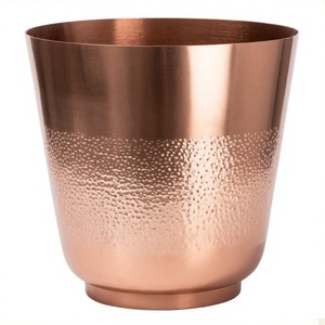 Olla martillada de plata artesanal Mooncrest con amplia apertura Ideal para flores de diseñador o exhibiciones sofisticadas - Product Image 6