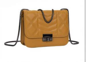 Borsa a Tracolla in Pelle con Catena per Donna - Product Image 5