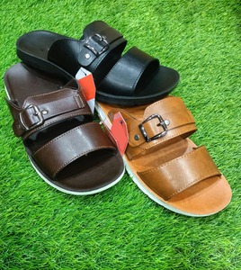 Breathable Summer Men's PU Leather Slides Cushioned PU Sole Slip-On Casual Sandals Custom Wholesale Comfortable Men's <b>Slippers</b> - Product Image 3