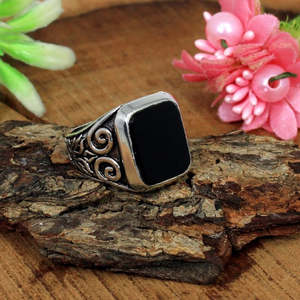 Anillo de plata esterlina 92,5 al por mayor con piedras preciosas de ónix negro - Product Image 1