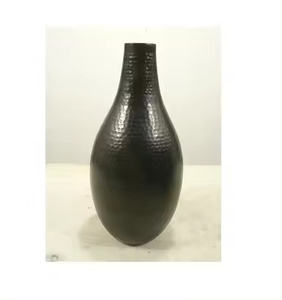 Vases à fleurs enduits noirs de haute qualité support de sol de Style européen traditionnel décoration de la maison Vase à fleurs avec design martelé - Product Image 6