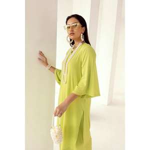 Camisa de manga larga de punto acanalado verde para mujer - Product Image 1