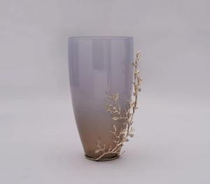 Modern New Design Trendy Flower <b>Vase</b> Sleek Decorative Centerpiece Enhancing Living Spaces Dining Tables And Stylish Interiors - Product Image 3
