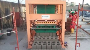 Máquina semiautomática de fabricación de bloques huecos de potencia hidráulica de 11 KW con cojinete de caja de cambios de motor de - Product Image 3