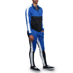 Vente en gros de survêtements de ville légers pour hommes, vêtements de jogging de qualité supérieure avec logo et design personnalisés - Product Image 1