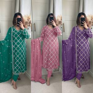 Deseable tradicional Faux Georgette bordado de secado rápido indio y pakistaní Salwar Kameez trabajo Top pantalón Dupatta para fiestas - Product Image 6