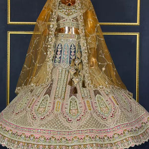 Vestido Lehenga Choli de Seda con Bordado Completo y Pesado para Mujer, Estilo Indio-Pakistaní, Hecho en India, En Stock - Product Image 1