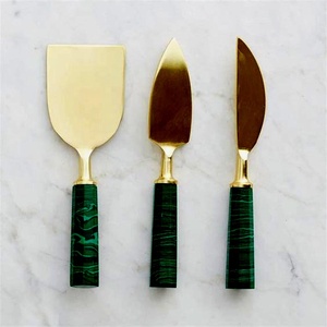 Juego de queso Chapado en plata hecho a mano, con mango anudado de hilo, rebanador de queso, tenedor de mantequilla, esparcidor y rebanador - Product Image 2