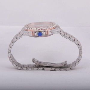 Exquisita colección de joyería fina para hombres Baguette Moissanite Diamond Relojes para cada ocasión - Product Image 4