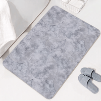 Tapis de sol rectangulaire industriel fin DarianA Loft en polyester antidérapant avec envers en caoutchouc, imprimé abstrait, décoratif et facile d'entretien