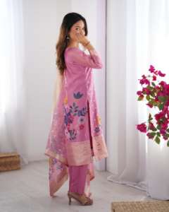 Lunching New Saree With <b>own</b> Real <b>Modeling</b> product Top Fabric Chinon Silk Inner Micro Work - Product Image 5