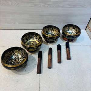 Bol chantant en métal d'inspiration himalayenne pour la guérison des chakras et la thérapie par le bain sonore Produit artisanal bouddhiste - Product Image 4