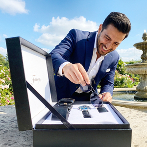 Set Regalo Elegante da Uomo con Polo, Cintura e Cappello - Product Image 2