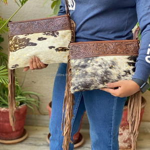 Venta caliente nuevo diseñador mano Tooled Fringe bolsos pelo en cuero de vaca tallado Sling Bags para mujeres Multi usos elegantes bolsos de lujo - Product Image 3