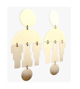 Pendientes de metal de moda para mujer con acabado oxidado y patrones étnicos tradicionales para un aspecto atemporal - Product Image 4