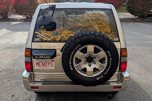 Toyota Land Cruiser Prado TZ d'occasion de 1998 en excellent état, prêt à être expédié - Product Image 5