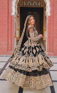 NEW--INDIAN/PAKISTANI ROBE DE MARIÉE LOURDE NOIRE ANARKALI & LEHENGA ornée de perles de verre de cristal, pierre, travail DABKA @ 2023 - Product Image 3
