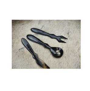 มีดช้อนฮอร์นพร้อมแผ่นแตรขัดเงาและแกะทำด้วยด้ามไม้สำหรับเครื่องครัวและร้านอาหาร - Product Image 4