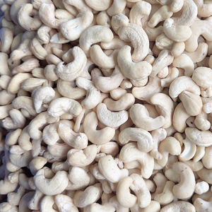 Prix des noix de cajou en vrac bon marché, prêtes à être expédiées dans le monde entier, noix de cajou entières, grains entiers, W320 Santigo Vietnam, MOQ faible - Product Image 1