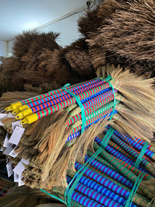 Escoba de hierba ecológica al por mayor, escobas naturales tejidas a mano para limpieza de suelos y exteriores de Eco2go Vietnam - Product Image 6