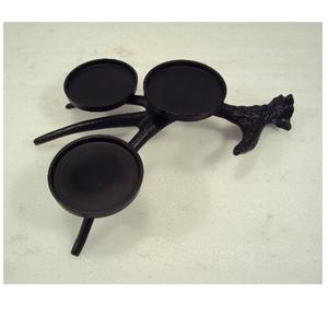 Bougeoir décoratif noir peint à 3 bras en fer pour la maison, le salon, la fête, le mariage et la table. - Product Image 3