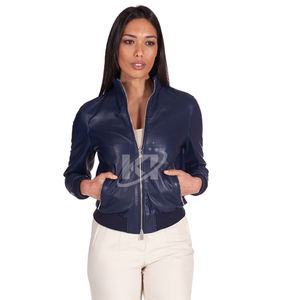 Premium femmes 100% véritable peau de mouton haute qualité doux et lisse Bomber veste en cuir fait à la main 2024 au Pakistan - Product Image 3