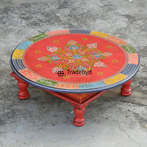 Taburete Puja tradicional hecho a mano Chowki de madera pequeño Tradebyd para uso y decoración del Festival Mandir - Product Image 3