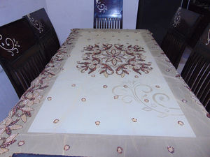 Nappe de table à manger 6 places brodée d'or faite à la main nappe de luxe élégante pour le décor de salle à manger du nouvel an - Product Image 4