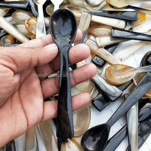 Ensemble de cuillères en corne fabriquées en Inde avec manche en bois, écologiques, compatibles lave-vaisselle, ustensiles pour salade, cuisine domestique, fabriqué en Inde - Product Image 3