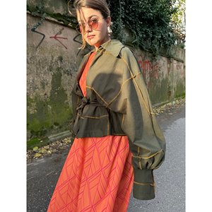 Giacca Oversize a maniche lunghe con dettaglio in punto overlock (collezione Premium)