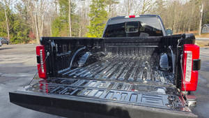 Ford F-350 Super Duty Lariat 2024 d'occasion en excellent état - Product Image 5