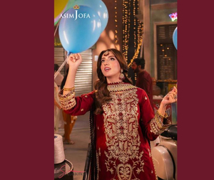 Jannat Mirza Presenta el Vestido de 3 Piezas de Seda Trenzada Bordada de Asim Jofa, Cosido por Ssumaira Collection - Product Image 5