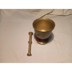 Mini mortier et pilon en laiton doré de haute qualité solide pour herbes épices vente chaude en gros de l'Inde avec matière plastique - Product Image 3