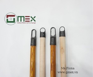 Venta al por mayor 100% recogedor de eucalipto con mango de escoba recubierto de PVC palos de escoba crudos y recubiertos directo de fábrica - Product Image 2