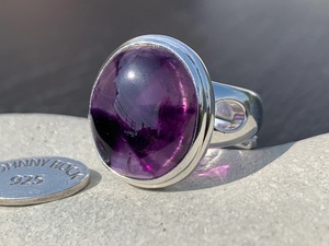 แหวนเงินแท้แฮนด์เมดสีเงิน925สำหรับผู้หญิงพลอยอเมทิสต์ทรงวงรีตัดตรงแหล่งสำหรับงานแต่งงานหรือสวมใส่ทุกวัน - Product Image 2