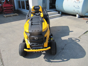 รถแทรกเตอร์ตัดหญ้า Cub Cadet XT2 QR106 ขนาด 106 ซม. 21.5 แรงม้า เครื่องยนต์ Kawasaki FR651V V-Twin ระบบส่งกำลังไฮโดรสแตติก ถังน้ำมัน 320 ลิตร ขาย - Product Image 2