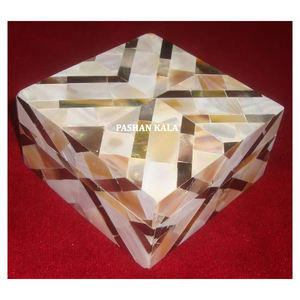 Joyero cuadrado de nácar blanco de madera de alta calidad exclusivo hecho a mano para decoración del hogar y fines de regalo - Product Image 1