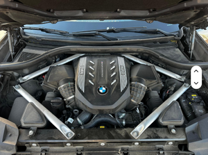 BMW X7 M50i 2020 d'occasion en bon état, 523 ch, V8 biturbo, transmission intégrale, configuration 6 places, non modifiée - Product Image 6