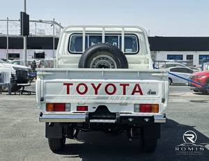 Toyota Land Cruiser LC79 Doble Cabina 2.8 M/T Usado 2025, Neumáticos R16, Volante a la Izquierda, Blanco |   Listo para Exportar - Product Image 6