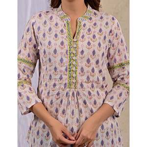Blusas de Algodón Estampadas Blancas con Botones Frontales - Product Image 2