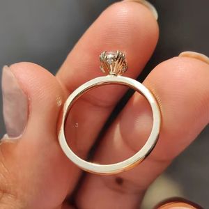 Bague en diamant de laboratoire de haute clarté avec finition polie idéale pour un usage quotidien et des fonctions de soirée élégantes d'Inde - Product Image 6